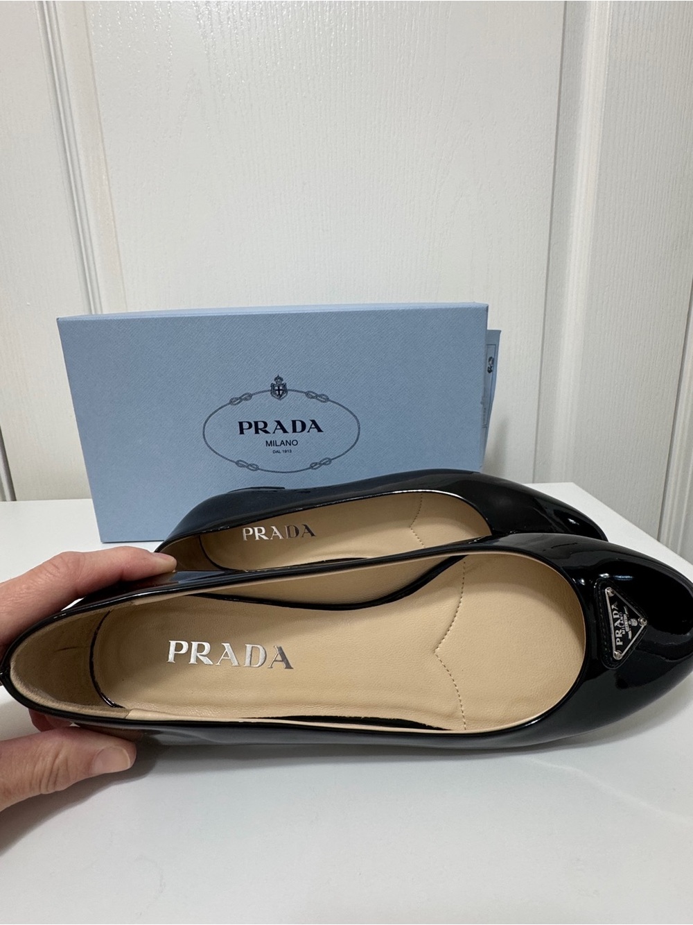 Prada Calzature Donna Ballet Flats
Black Patent Leather - Picture 4 of 9